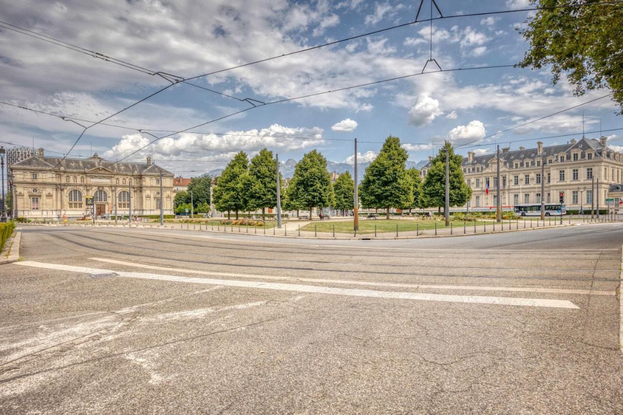Libertad - Verdun Grenoble Exterior foto