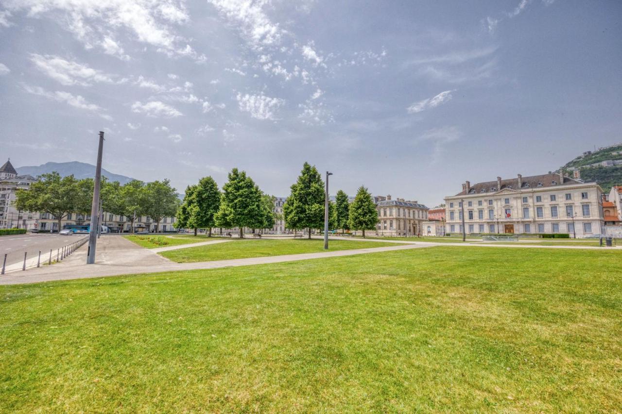 Libertad - Verdun Grenoble Exterior foto